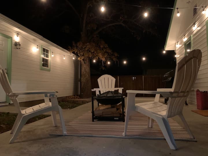 Charming, private guest suite in downtown Fruita! Guesthouses for