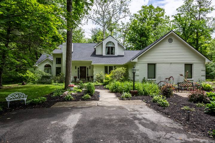 2022 Zionsville Christmas Break Zionsville Holiday Rentals & Homes - Indiana, United States | Airbnb