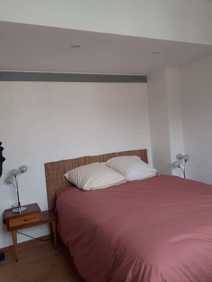 卧室2
张床140 x 190