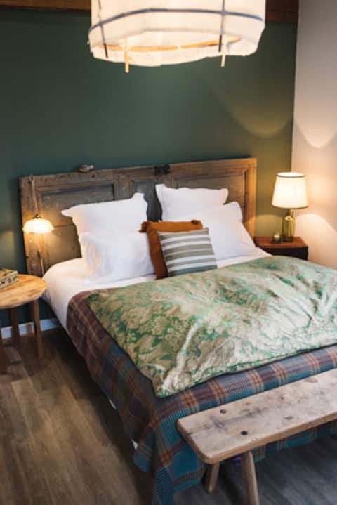 Comfortable and spacious Millésime room