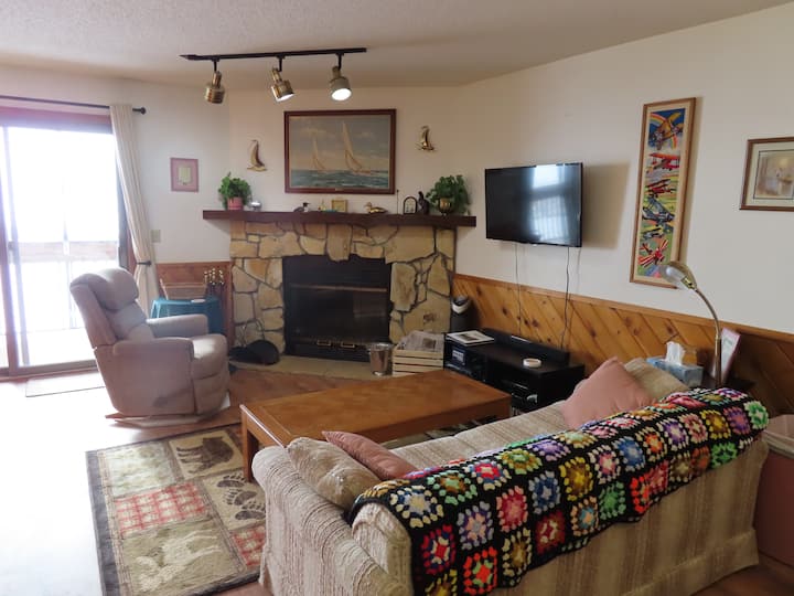 Garrison Harbor Condos 202 on Lake Mille Lacs Condominiums for Rent