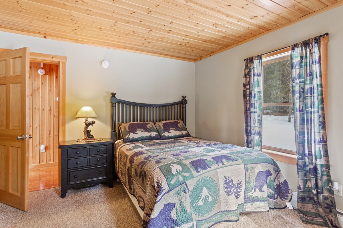 Спалня 2:  двойно легло на основния етаж