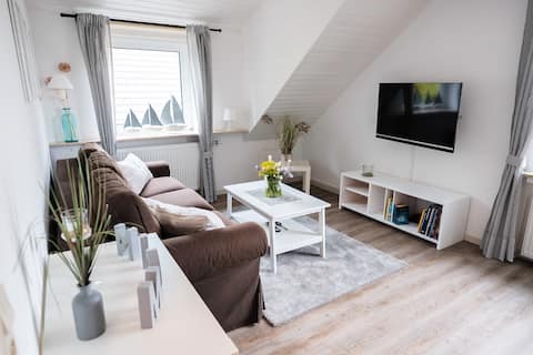 Top Airbnb: Cozy apartment with roof terrace and view of the countryside in Norden