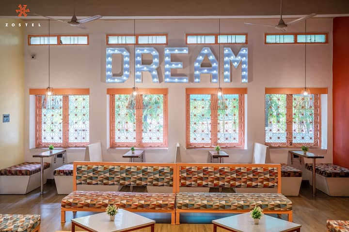 Bed In 8 Bed Female Dorm In Aurangabad - Aurangabad