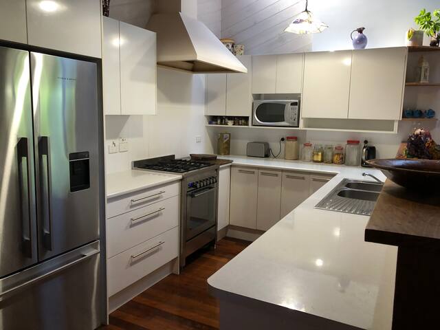 Sandy Beach House gallery image 5