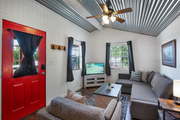 Cabin A: Living room (sleeper sofa)