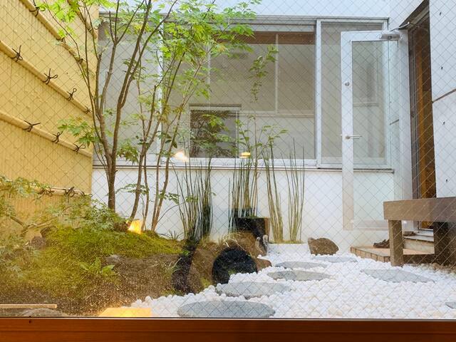 JR Line/大空间/駒込別荘/高速WIFI/プライベート庭 gallery image 3