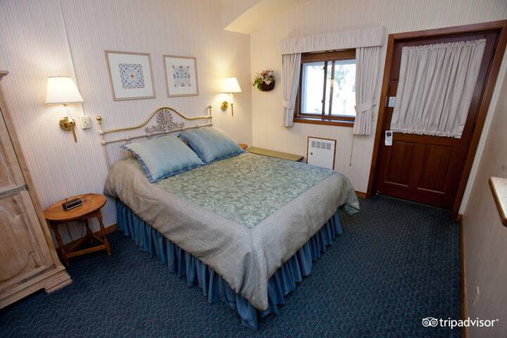 Uđite u spavaću sobu iz vanjskog hodnika.