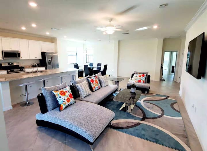 3 Beds+2 Baths+2 Cg In Golf Club - Lakewood Ranch, FL