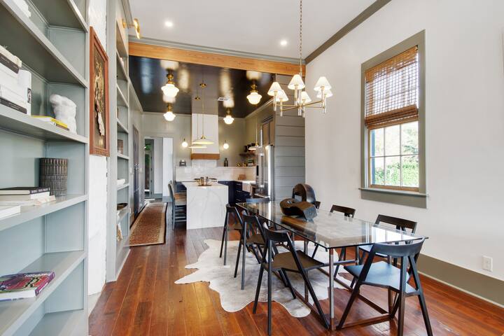 The Prince on Pleasant with a Pool gallery image 3