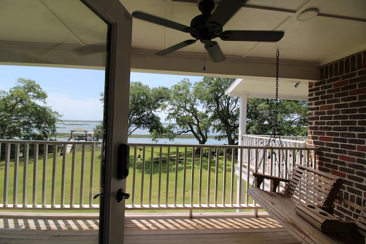 Sloane Realty Vacations managed Airbnb listing 1