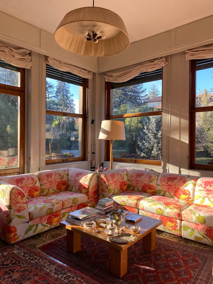 Big Room With Bathroom  In Liberty Villa - Varese
