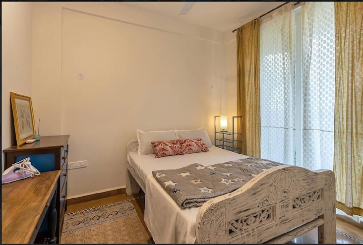 Bedroom 1 image 1