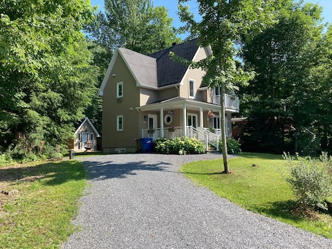 Charming house near Lake Selby