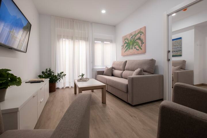 LUXOR TORRE DEL CLAVERO APARTMENTS managed Airbnb listing 2