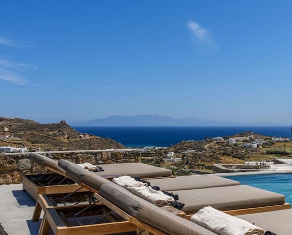 Elements Mykonos | Villa with pool near Scorpios gallery image 3