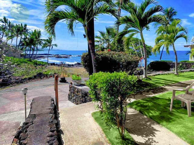 100 Feet From Your Bed to the Ocean! Kona is OPEN gallery image 2