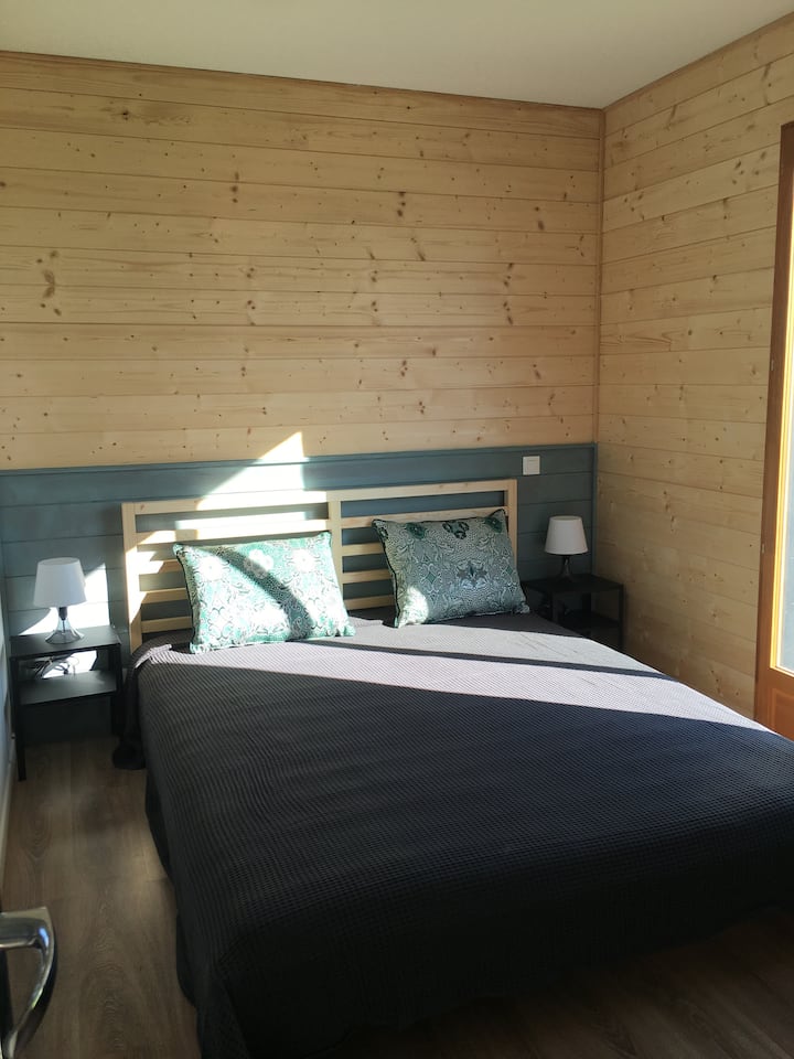 მშობლების ოთახის კოტეჯი 2