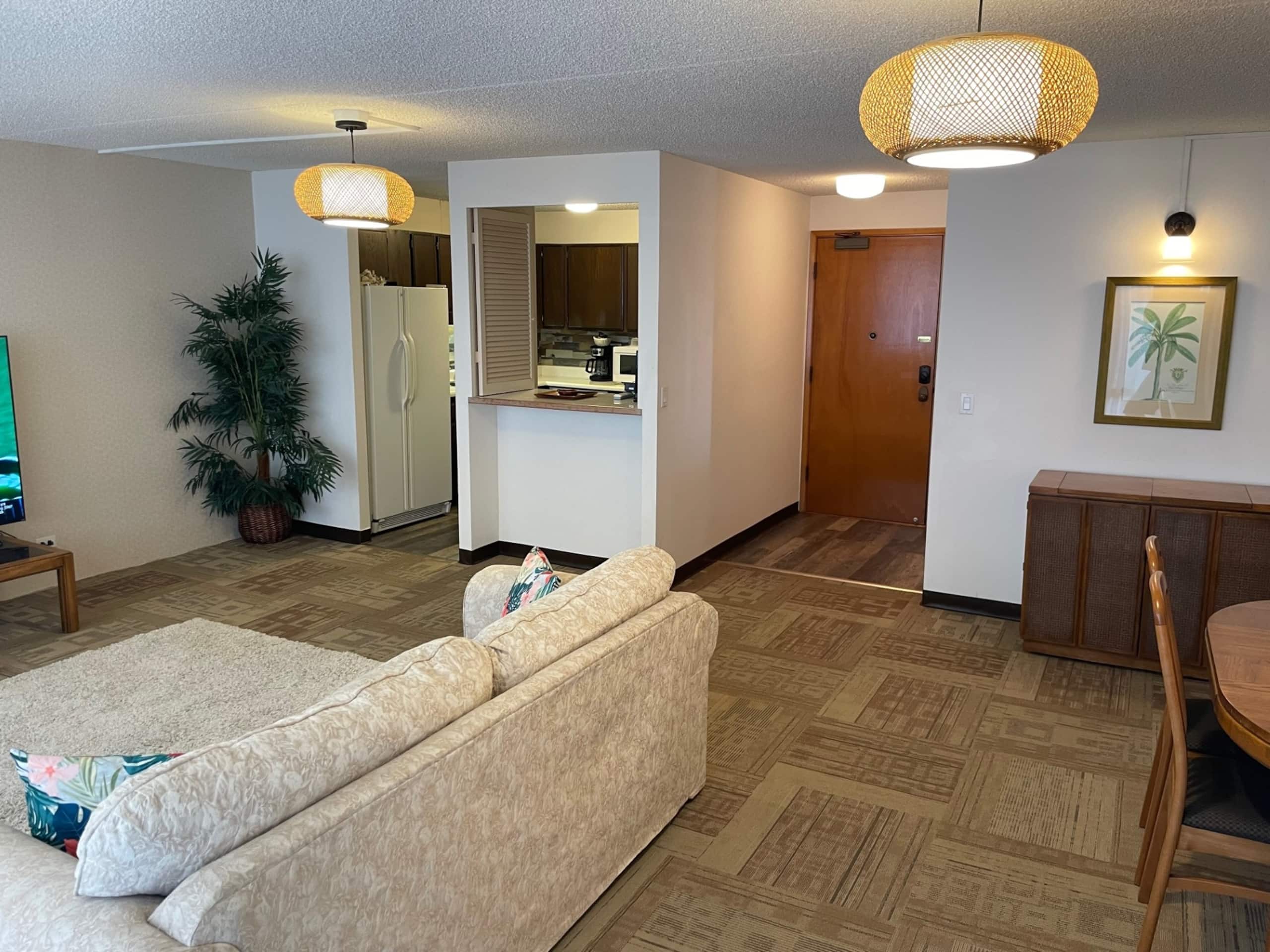 Condo in Honolulu · ★4.47 · 2 bedrooms · 3 beds · 2 private baths - Image 7