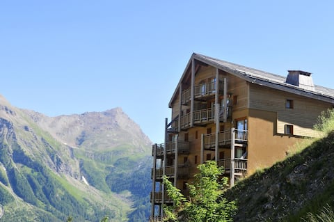 Mooie 2 kamers- zuid balkon met uitzicht op de bergen (+ garage)