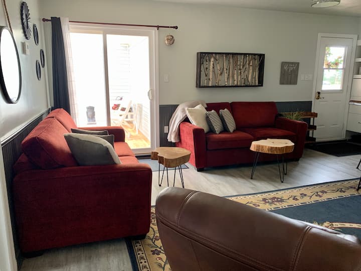 Live Edge Suite - Summerside