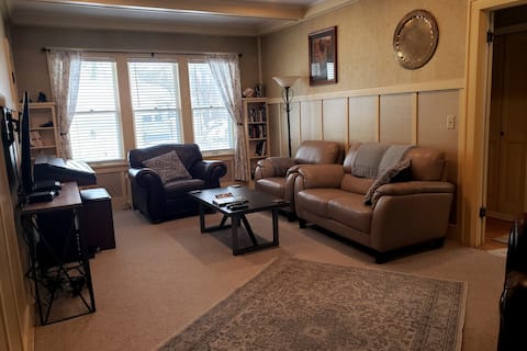Charming home, close to everything! 2-bedroom home