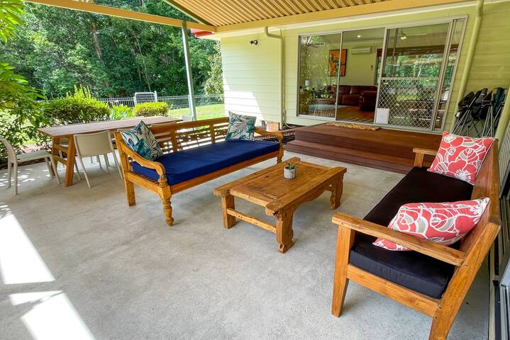 hinterhouse … on the Never Never River gallery image 3