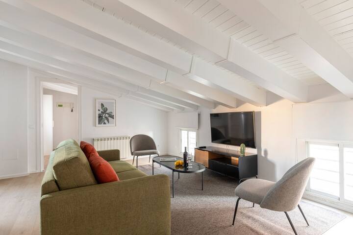 Modern & centric apartment in Calle Mayor gallery image 2