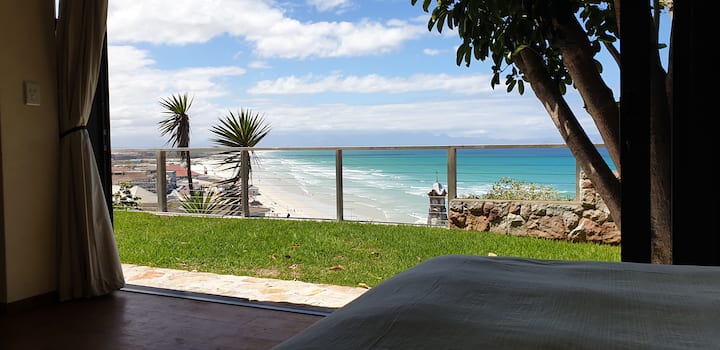 Поглед од кревет