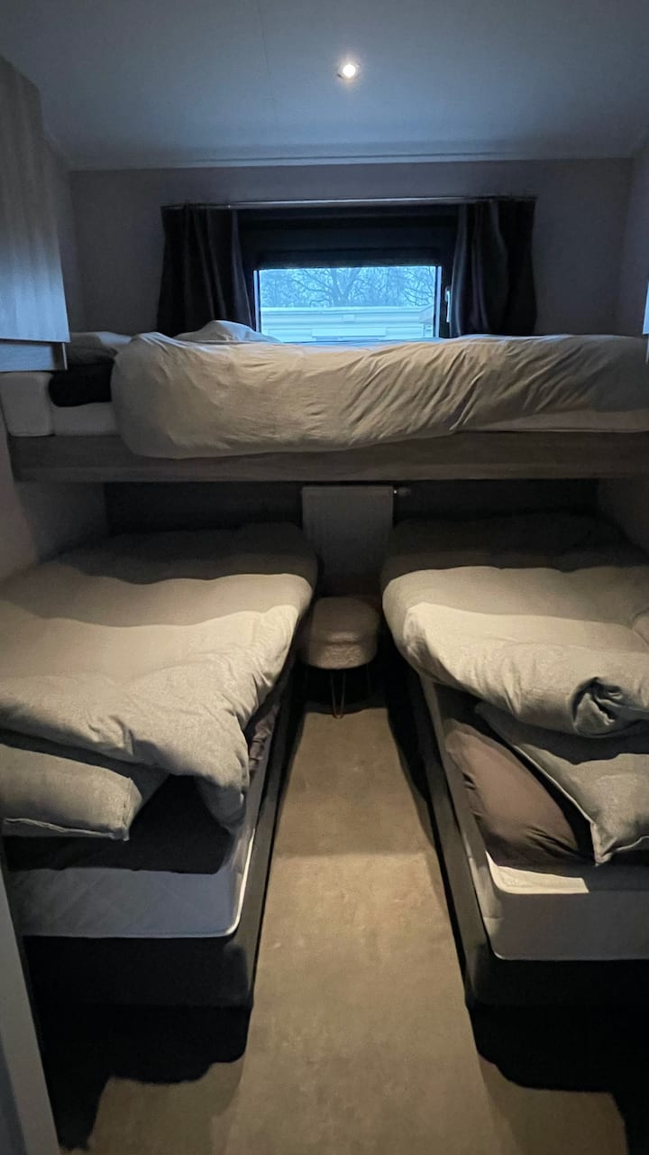 Სტუმრების საძინებელი 2