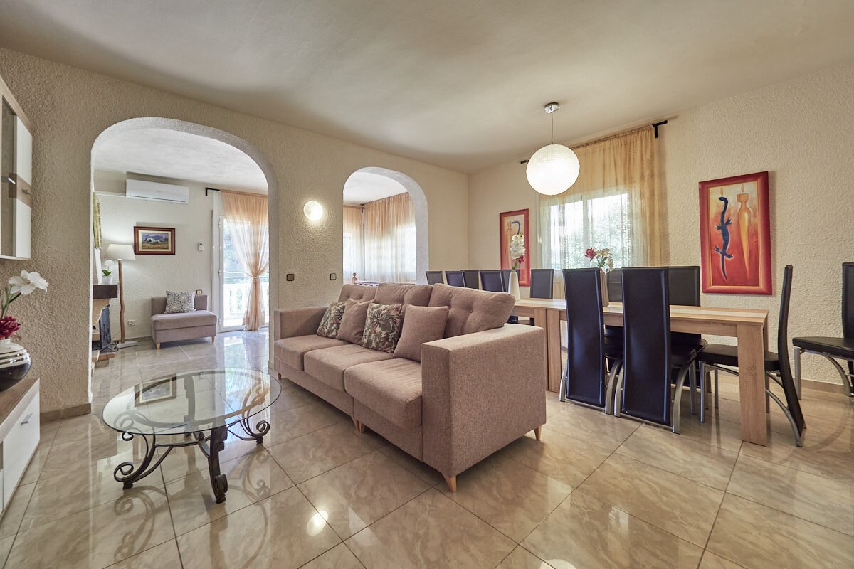 Annonce Airbnb populaire: Villa Soledad in Olivella, Sitges, Barcelona à Olivella
