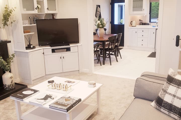 Pristine Carlingford Mountain Retreat And Getaway - カーリングフォード