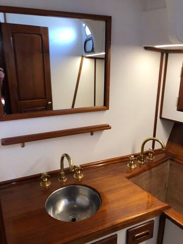 Sunset Cruise and Overnight Stay on Classic Yacht gallery image 4