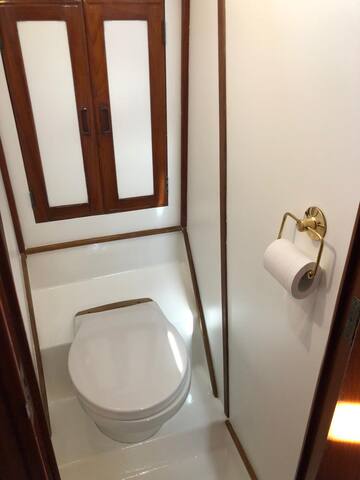 Sunset Cruise and Overnight Stay on Classic Yacht gallery image 5