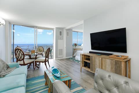 Waikiki Ocean Views! Short Walk to Beach! ILM1184