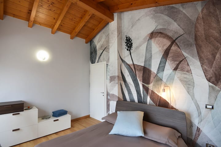 dvojlôžková spálňa na prvom poschodí