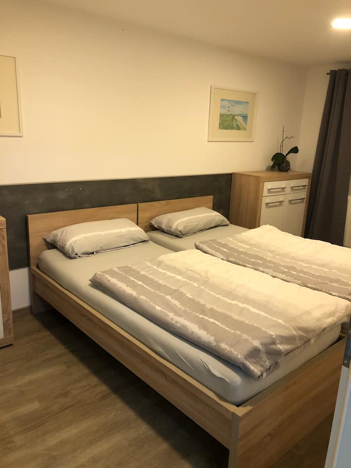 مناسب أيضًا للأزواج ؛))