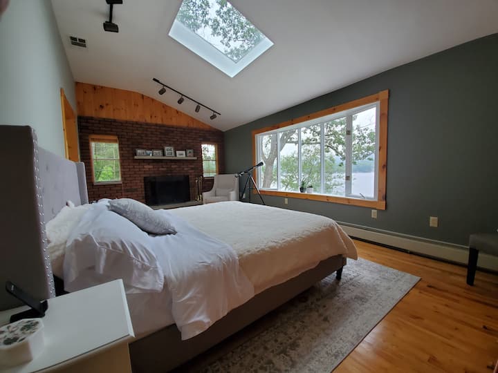 ห้องนอน #1 พร้อมเตียงคิงไซส์