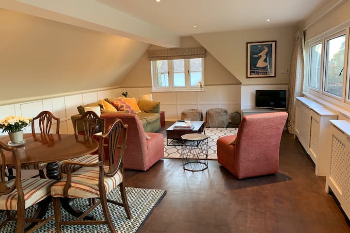 Beautiful Cottage With  Tennis Court & Pool - Frensham Great Pond