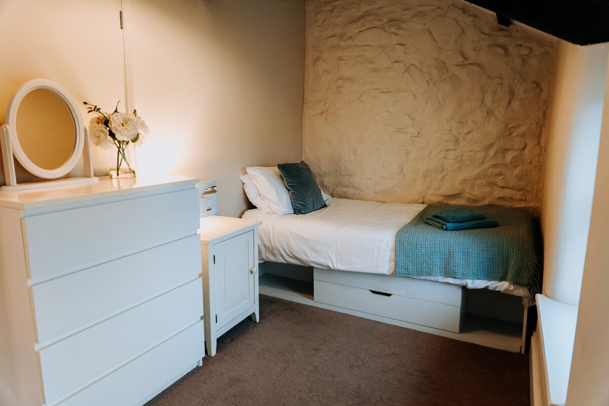 Единична спалня на 1 - ви етаж 