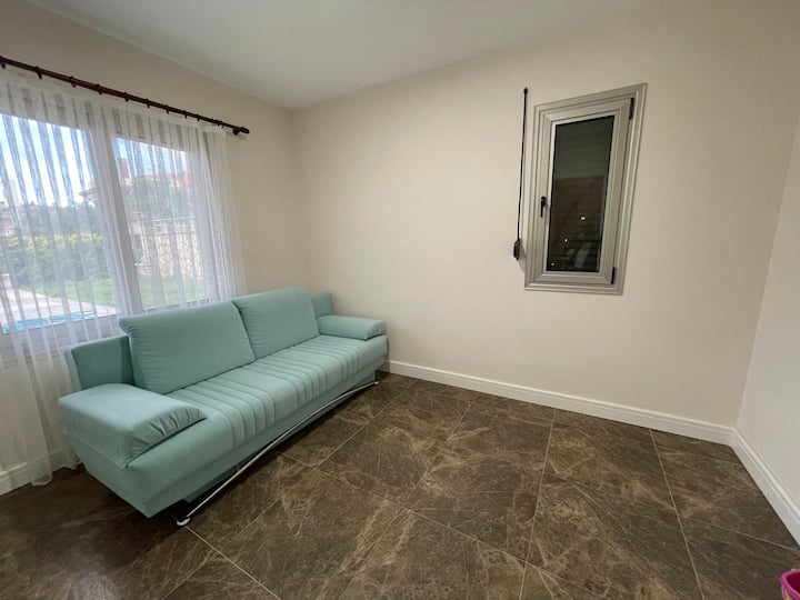 Dormitorio 5. Asiento de emergencia doble.