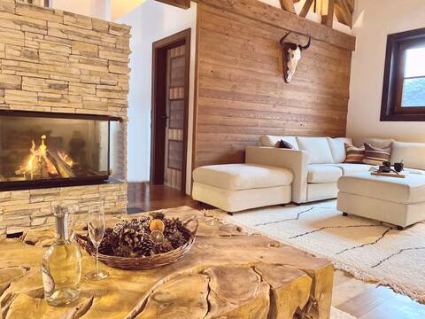 The Lodge- Spacious Luxury Loft Apartment  - 8ppl