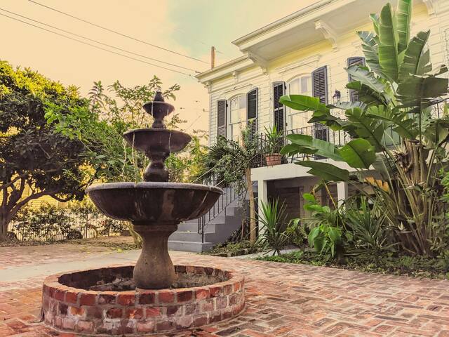 9 BR Historic Marigny Mansion near French Quarter gallery image 5