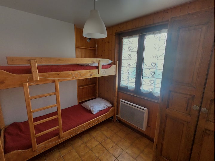 Habitación con litera