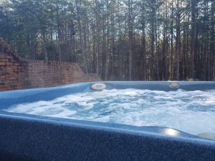 Pilot Mountain Vacation Rentals & Homes North Carolina, United States