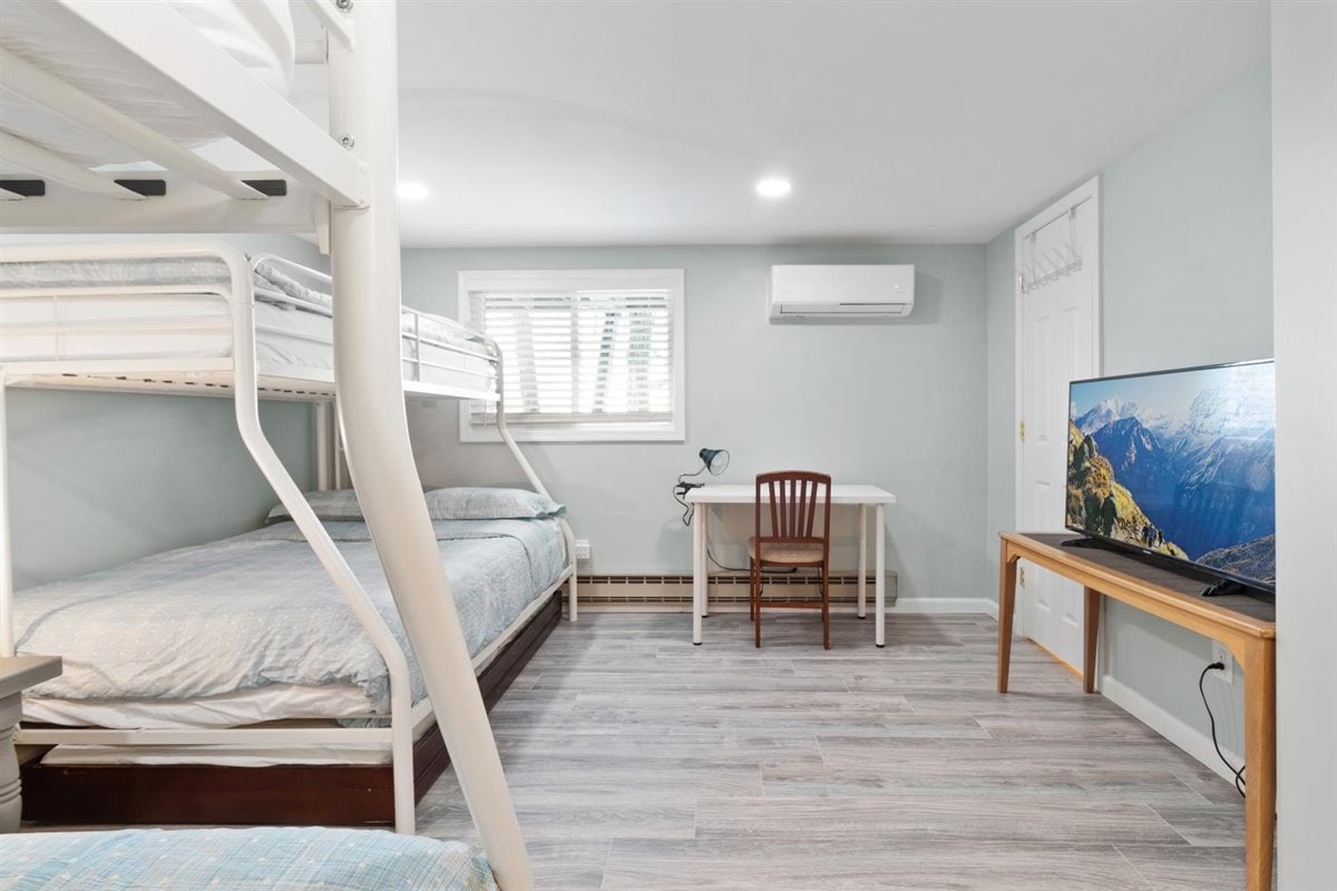 Drittes Schlafzimmer: Zwei Einzelbetten auf der unteren Ebene