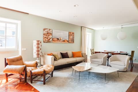 Airbnb em destaque: Quiet location charming outdoor space 8 people em Alvalade