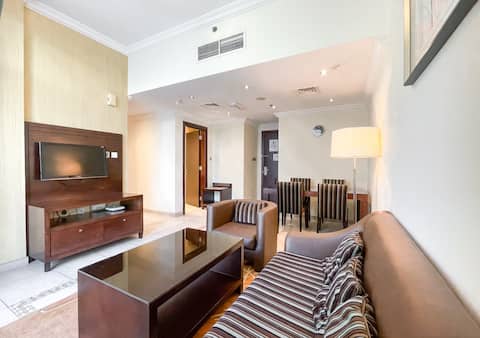 Popular Airbnb listing: Amazing 1BHK with balcony Walkable distance to MOE in Al Barsha First