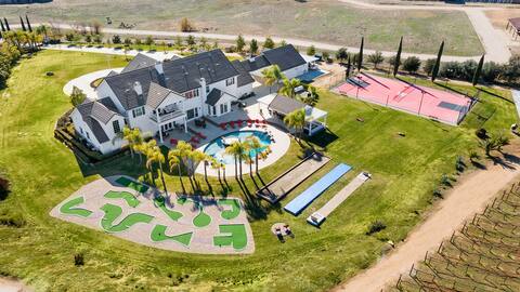 New Luxury Celebrity Vineyard Estate Temecula