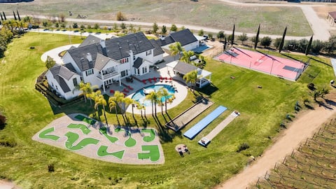 New Luxury Celebrity Vineyard Estate Temecula